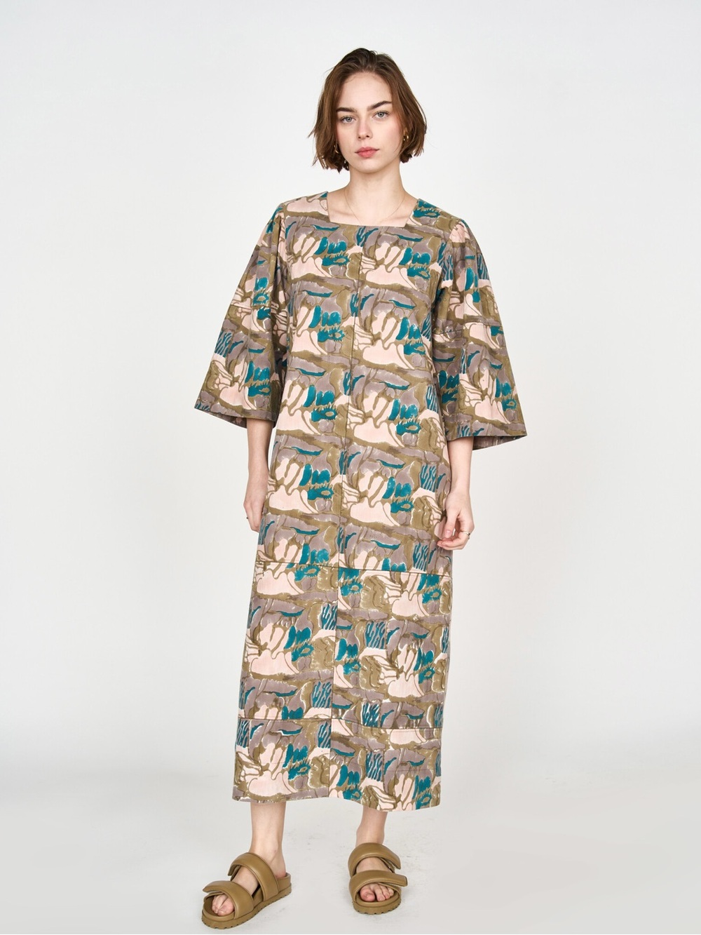 Mirth Moss Reef Provence Block
Print Gathered Shoulder Midi Dress